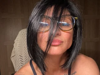 MiaFit — cam show live