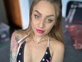 MiaPleasuree — cam show live