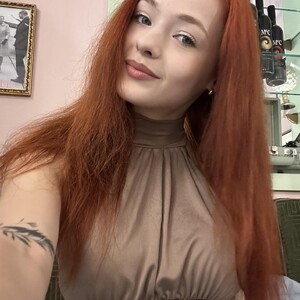 MiaRouge — cam show live