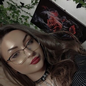 Naughtyh — cam show live