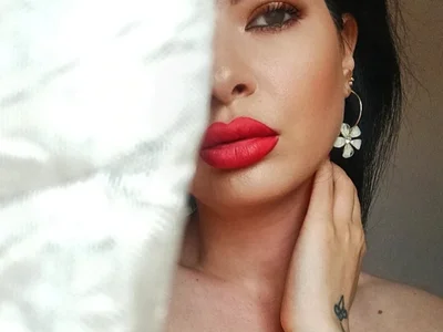 naughtymommy666 — cam show live