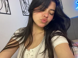 PaulinaMoure — cam show live