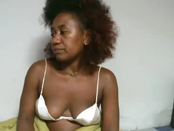 prisca24 — cam show live