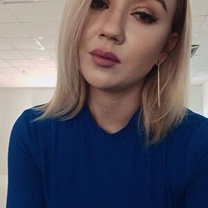 QueenBlondee — cam show live