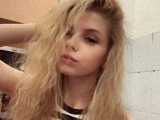 RavenBabyDoll — cam show live