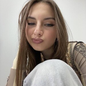 Real_cutie — cam show live