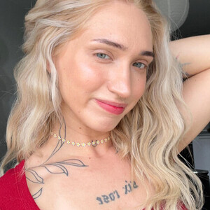 Roselyn_ — cam show live