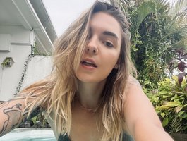 RoxyHorny — cam show live