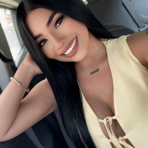 Sarahmeyer — cam show live