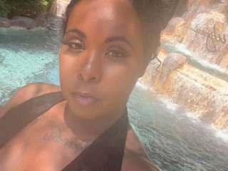 SexyBerry77 — cam show live