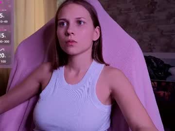Small_Emma0 — cam show live
