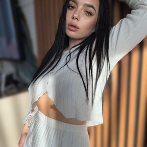 Squirtingissy — cam show live