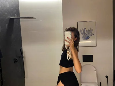 SweetVikki — cam show live
