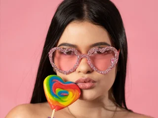 sweetybombom — cam show live