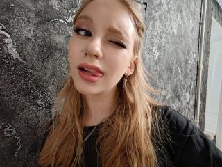 TaraCapistran — cam show live