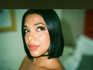 TiianaGlow — cam show live