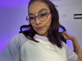 vale_alvarez — cam show live