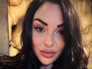 VictoriaSummersUK — cam show live