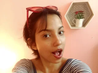 Yara_Blair — cam show live