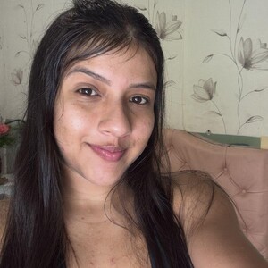Zara_18 — cam show live